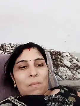 Snapshot of Hot_ree85 chatting on 28, 4, 2026 Hot ree85 online show from 28, 4, 2026