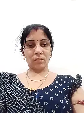Snapshot of Hot_ree85 chatting on 29, 4, 2026 Hot ree85 online show from 29, 4, 2026