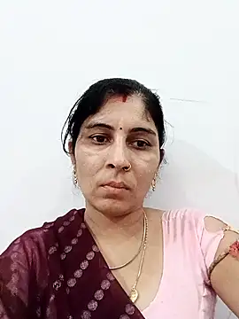 Snapshot of Hot_ree85 chatting on 5, 5, 2026 Hot ree85 online show from 5, 5, 2026