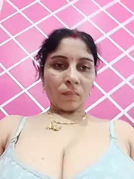 Snapshot of Hot_ree85 chatting on 19, 6, 2026 Hot ree85 online show from 19, 6, 2026