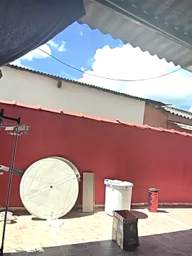 Larissinha015 online show from 7, 1, 2026