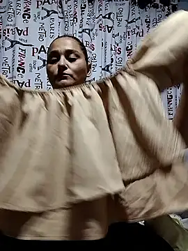 natalliecoopers online show from 16, 4, 2026