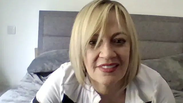 Milfshake227 online show from 23, 3, 2026