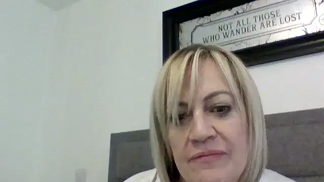 Milfshake227 online show from 18, 4, 2026