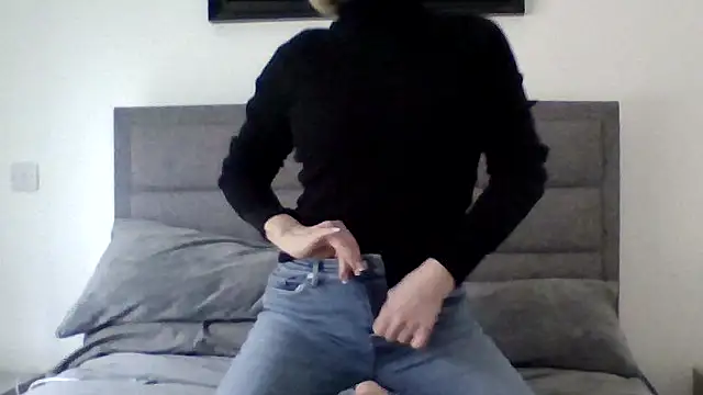Milfshake227 online show from 26, 3, 2026