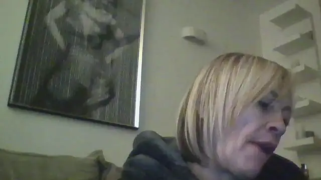 Milfshake227 online show from 27, 3, 2026