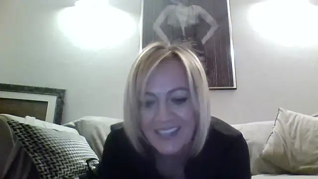 Milfshake227 online show from 4, 3, 2026