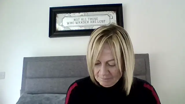 Milfshake227 online show from 9, 3, 2026