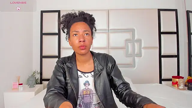 Snapshot of CarlaMarcuzzi chatting on 12, 1, 2026 CarlaMarcuzzi online show from 12, 1, 2026