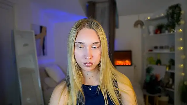 MilaBunny2000 online show from 13, 2, 2026