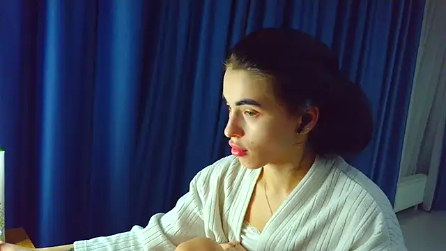 Vlada Elfie online show from 25, 3, 2026