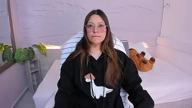 Snapshot of lanna_18_ chatting on 14, 4, 2026 lanna 18 online show from 14, 4, 2026