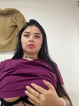 Mia  Bloom online show from 5, 2, 2026
