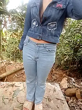 Snapshot of him220 chatting on 1, 3, 2026 him220 online show from 1, 3, 2026