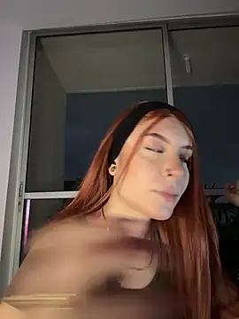 alesziarose  online show from 12, 2, 2026