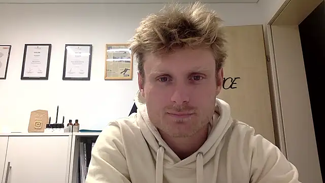 Fitlover1994 online show from 5, 1, 2026