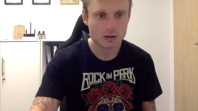 Fitlover1994 online show from 8, 1, 2026