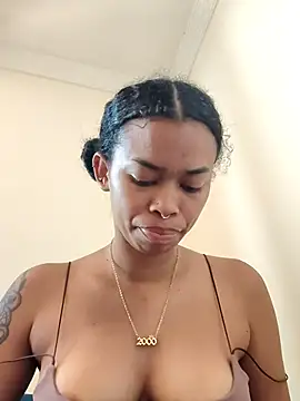 Snapshot of shenna_brunette chatting on 8, 2, 2026 shenna brunette online show from 8, 2, 2026