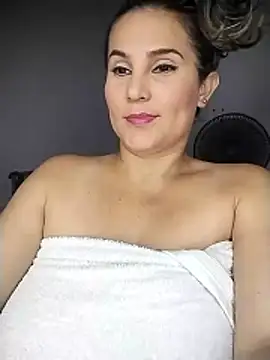 BUSSY DIVORCED online show from 13, 1, 2026