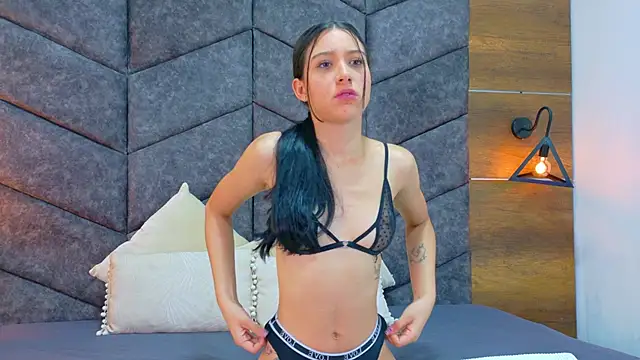 Snapshot of AmberStonne__ chatting on 13, 2, 2026 AmberStonne online show from 13, 2, 2026