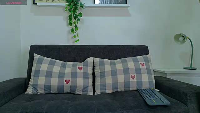 AmberStonne   online show from 2, 4, 2026