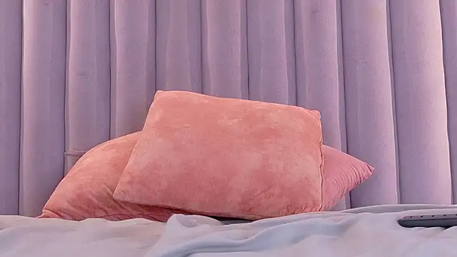 AmberStonne   online show from 11, 4, 2026