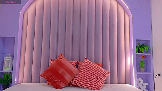 AmberStonne   online show from 7, 4, 2026