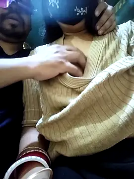 couple fun  online show from 12, 4, 2026