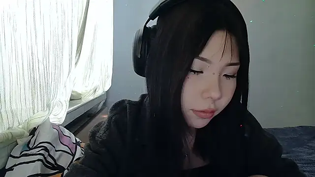 AprilOnilll online show from 15, 1, 2026