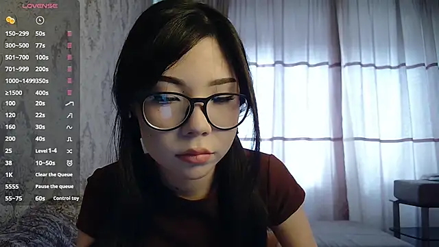 AprilOnilll online show from 7, 3, 2026