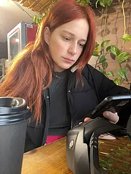 Lily Viola online show from 5, 2, 2026