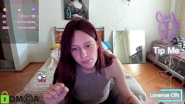 Lily Viola online show from 5, 5, 2026