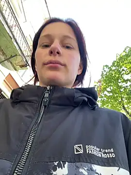 Lily Viola online show from 22, 4, 2026