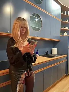 Snapshot of NaughtyNinky chatting on 7, 7, 2026 NaughtyNinky online show from 7, 7, 2026