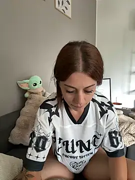 Luna licous online show from 7, 7, 2026