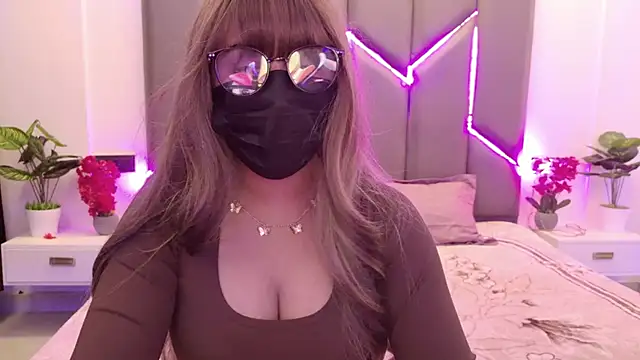 Snapshot of ur_Sakura chatting on 5, 1, 2026 ur Sakura online show from 5, 1, 2026