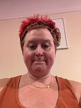 Snapshot of BustyRedxx chatting on 11, 6, 2026 BustyRedxx online show from 11, 6, 2026