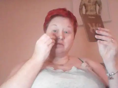 BustyRedxx online show from 11, 2, 2026