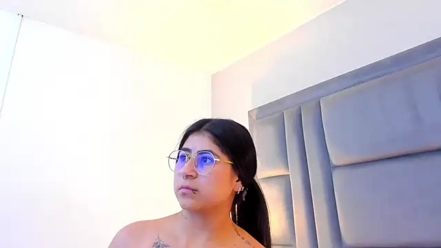 Snapshot of ScarletJons chatting on 2, 7, 2026 ScarletJons online show from 2, 7, 2026