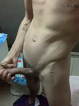 Snapshot of alexx_23cm chatting on 12, 3, 2026 alexx 23cm online show from 12, 3, 2026