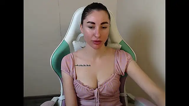 cammila horn online show from 4, 3, 2026