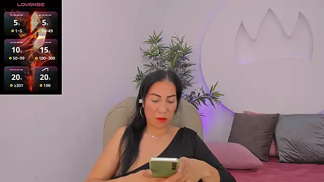 AmberJoyMilf online show from 15, 4, 2026
