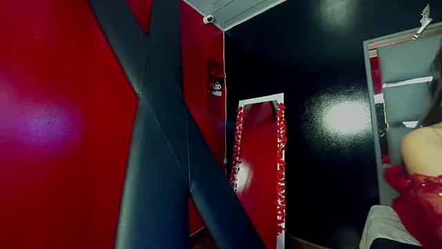 Clarita Hill online show from 25, 2, 2026