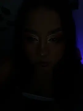 Isabella Belmont online show from 25, 3, 2026