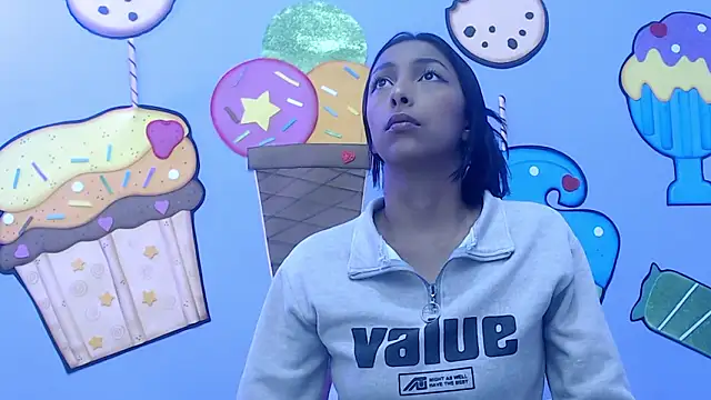 skinnysexzara18 online show from 15, 1, 2026