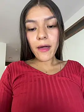 Snapshot of TaylorrHill chatting on 12, 6, 2026 TaylorrHill online show from 12, 6, 2026