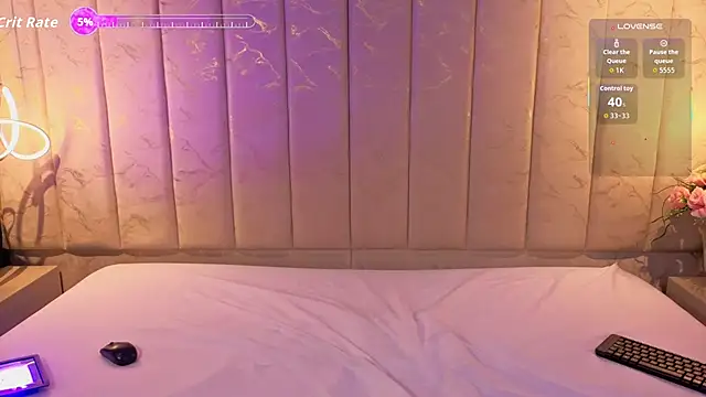 JulieDeep online show from 5, 4, 2026