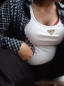 Snapshot of Agnes-baby chatting on 13, 6, 2026 Agnes-baby online show from 13, 6, 2026