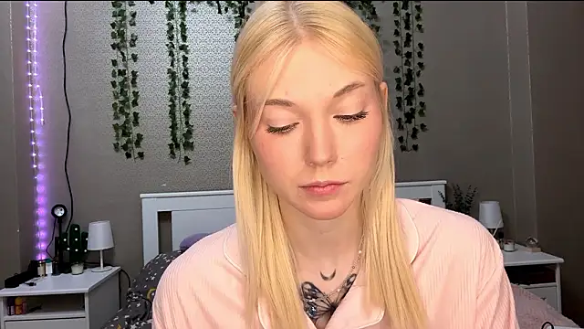 LlsabethHaze online show from 14, 1, 2026