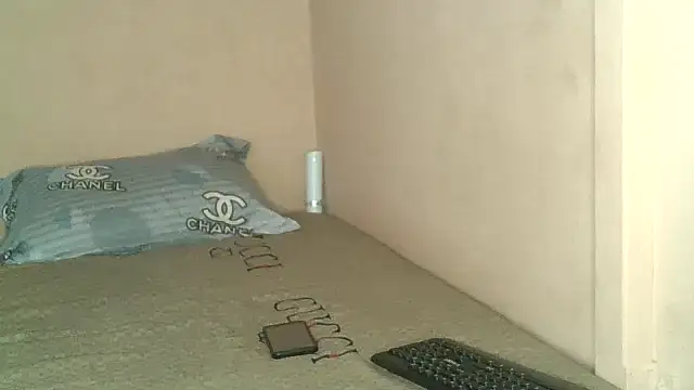 Cutenique online show from 7, 2, 2026